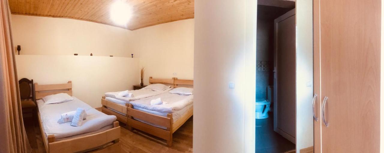 Guesthouse And Cottage Nicolo Казбеги Екстериор снимка