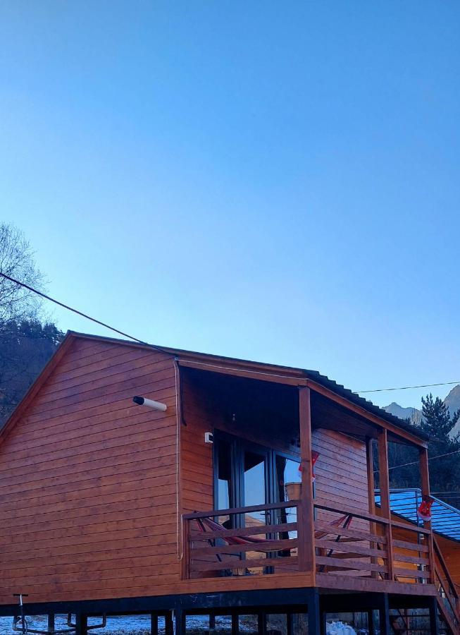 Guesthouse And Cottage Nicolo Казбеги Екстериор снимка
