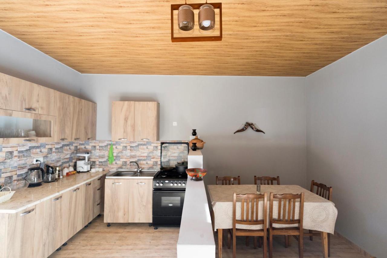 Guesthouse And Cottage Nicolo Казбеги Екстериор снимка